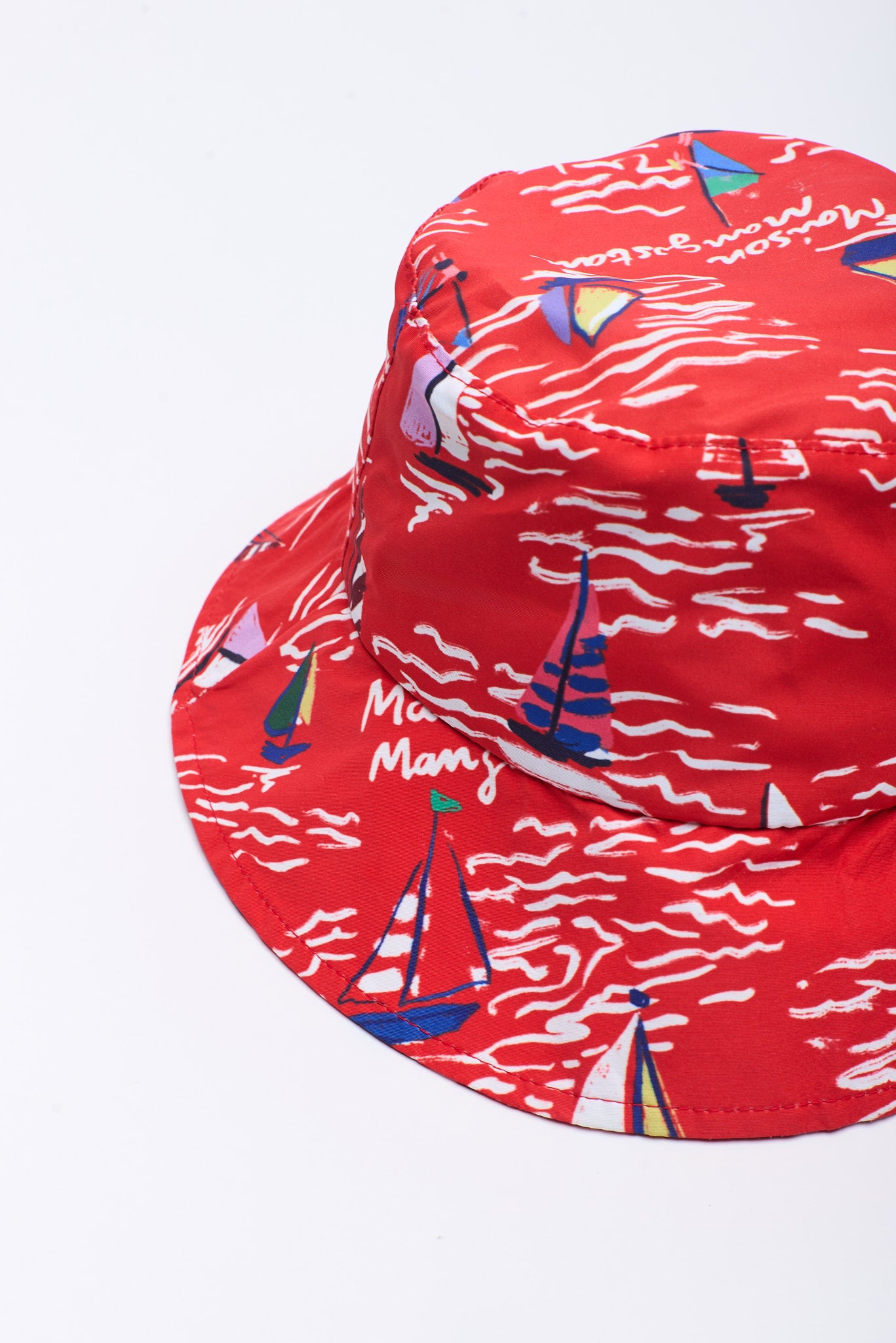 BARCOS BUCKET HAT RED