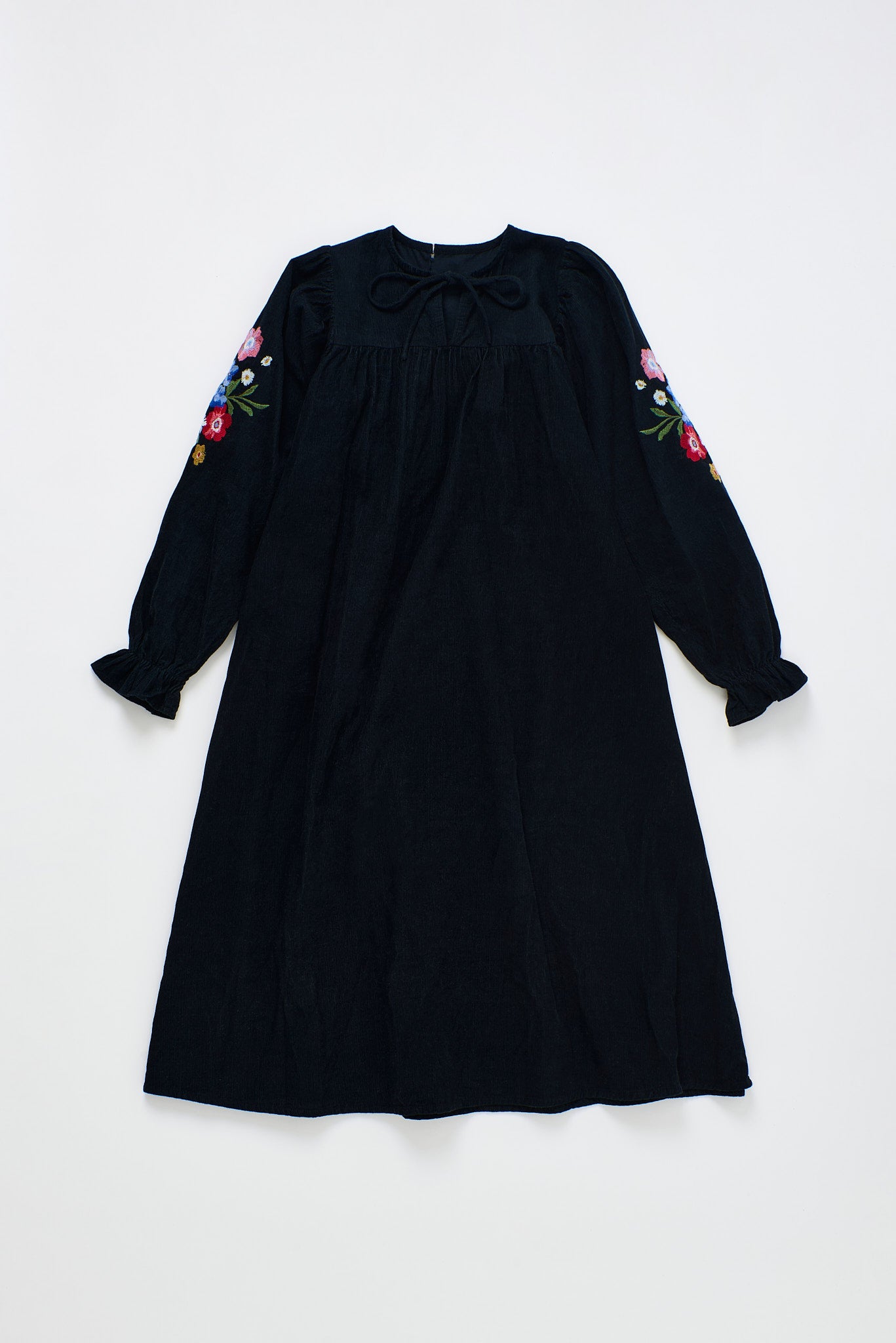 FLORECITAS EMBROIDERY DRESS BLACK