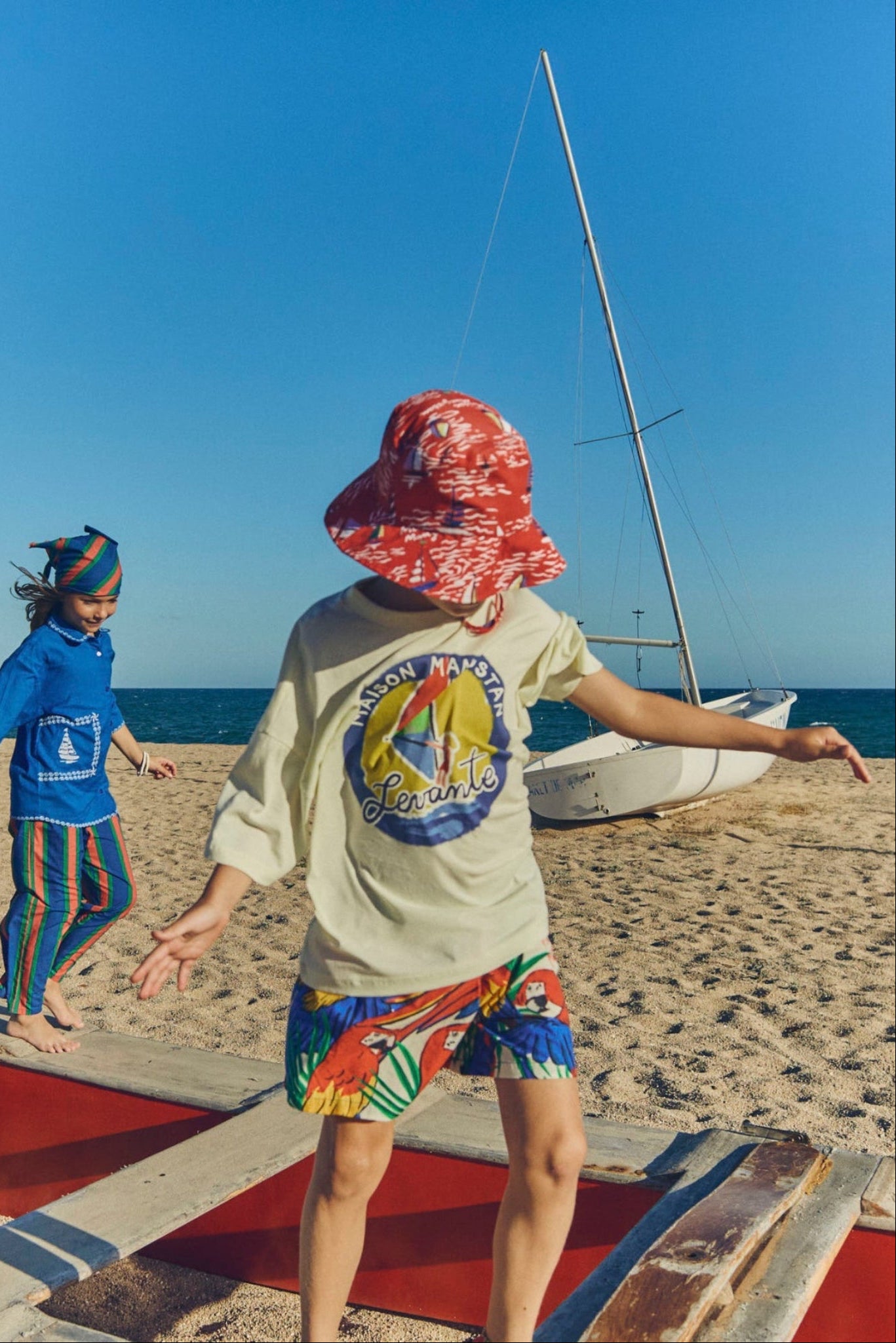 BARCOS BUCKET HAT RED