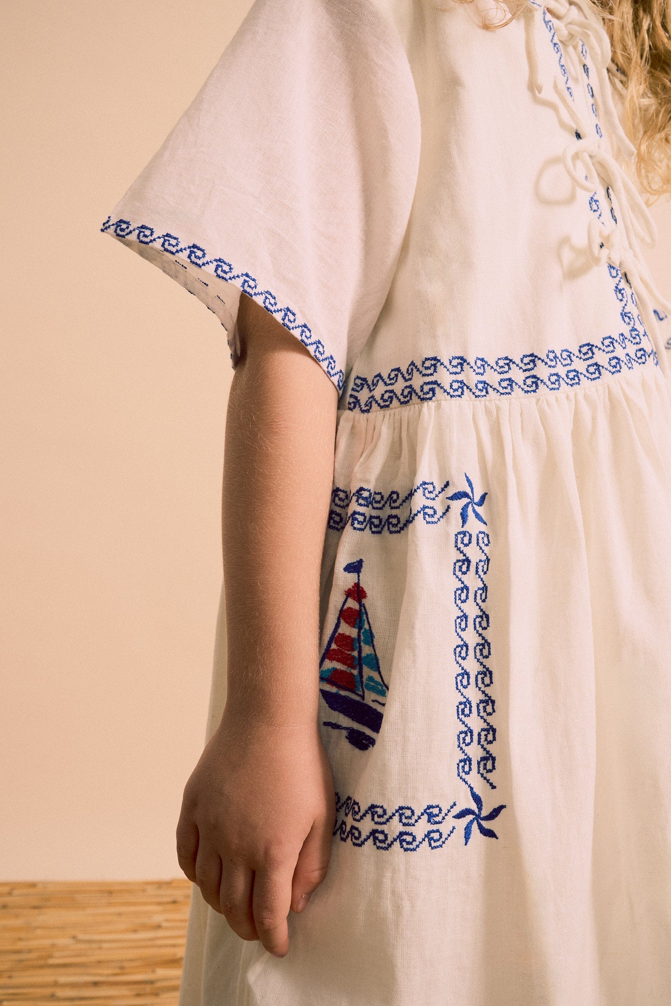 BARCOS EMBROIDERED DRESS WHITE