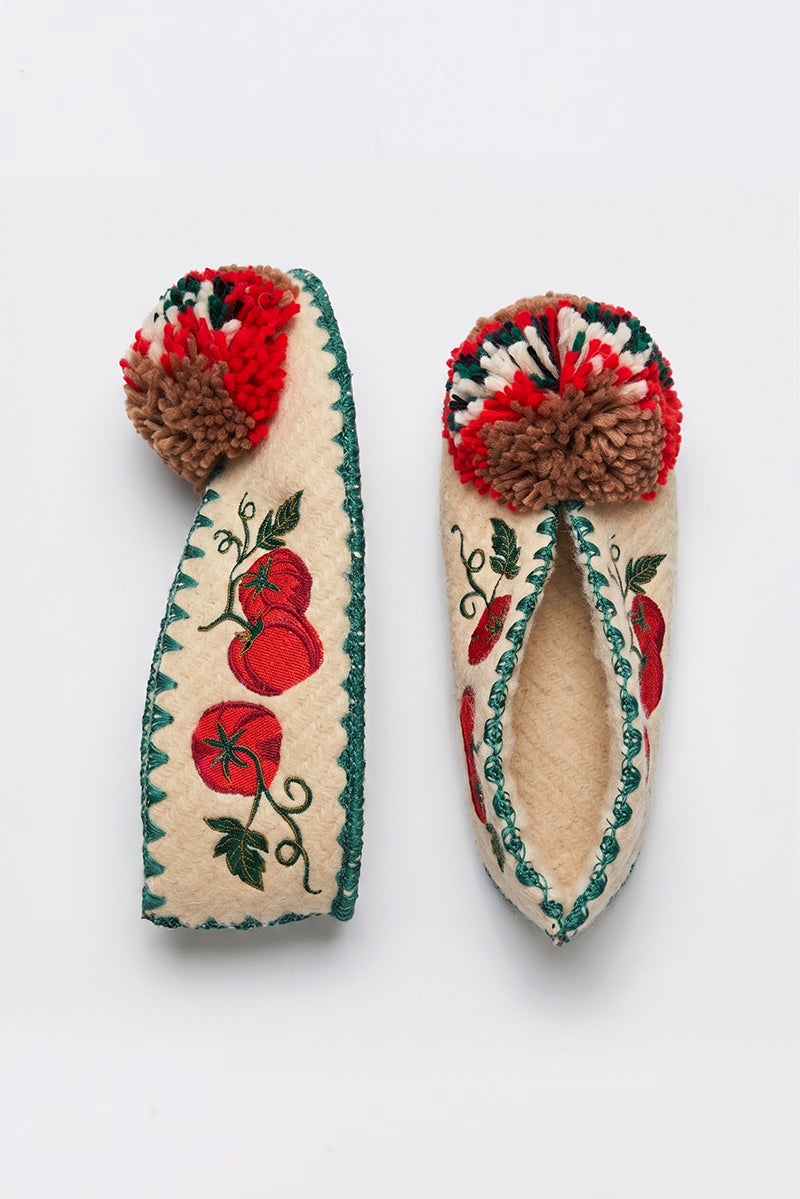 DOMÁTA SLIPPERS - MM X GIVE A PON