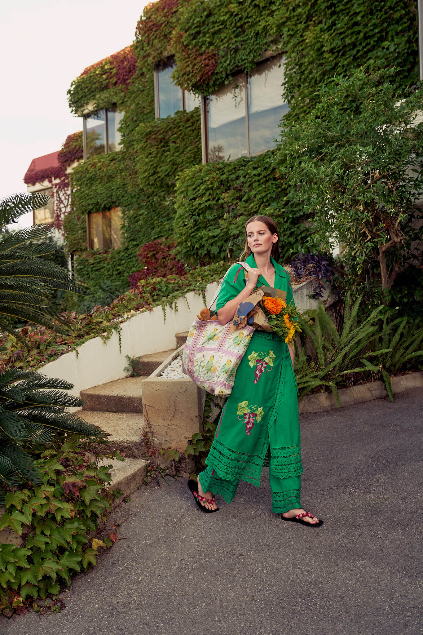 GREEN EMBROIDERY GRAPES SHIRT