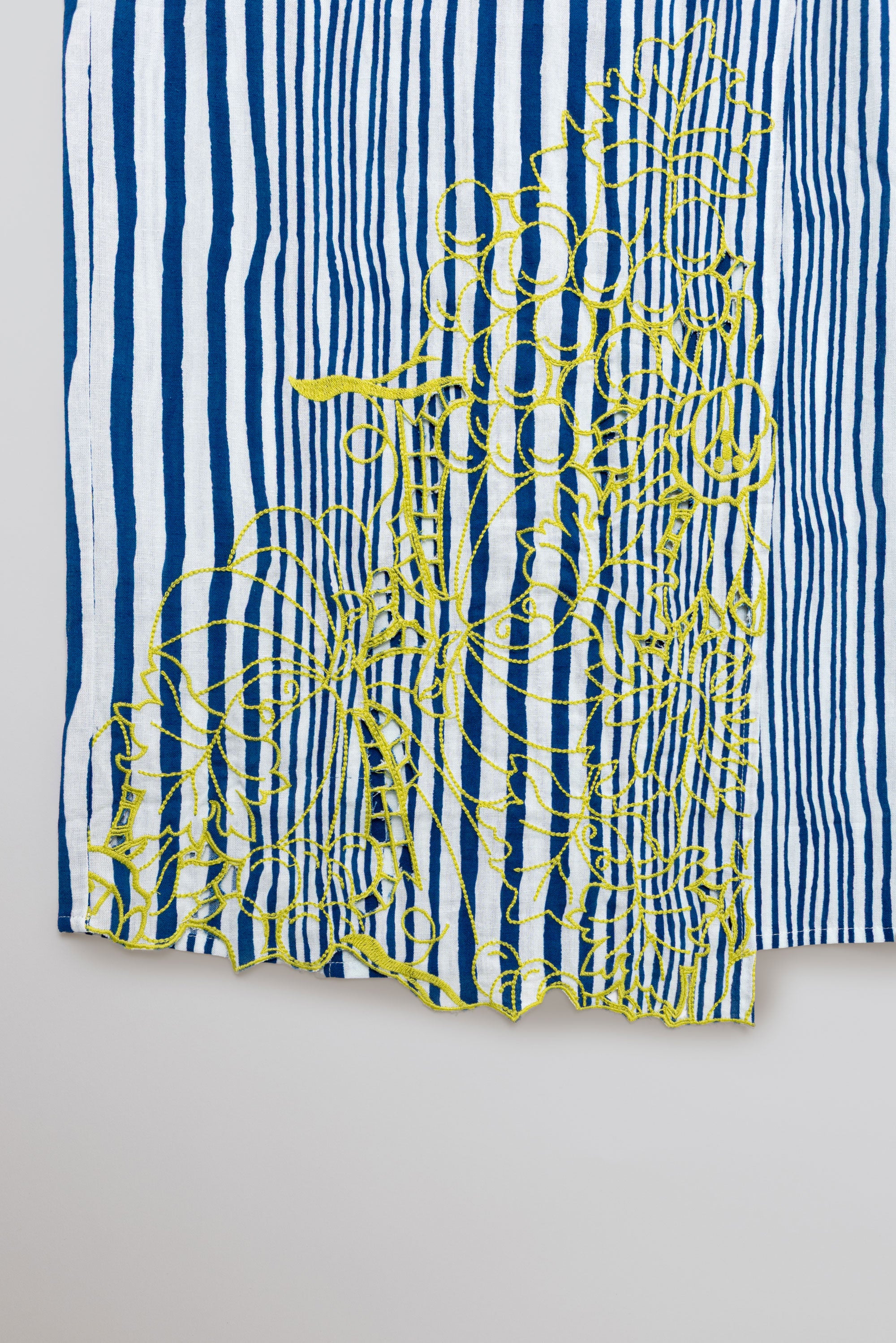 BLUE STRIPES EMBROIDERY GRAPES SKIRT