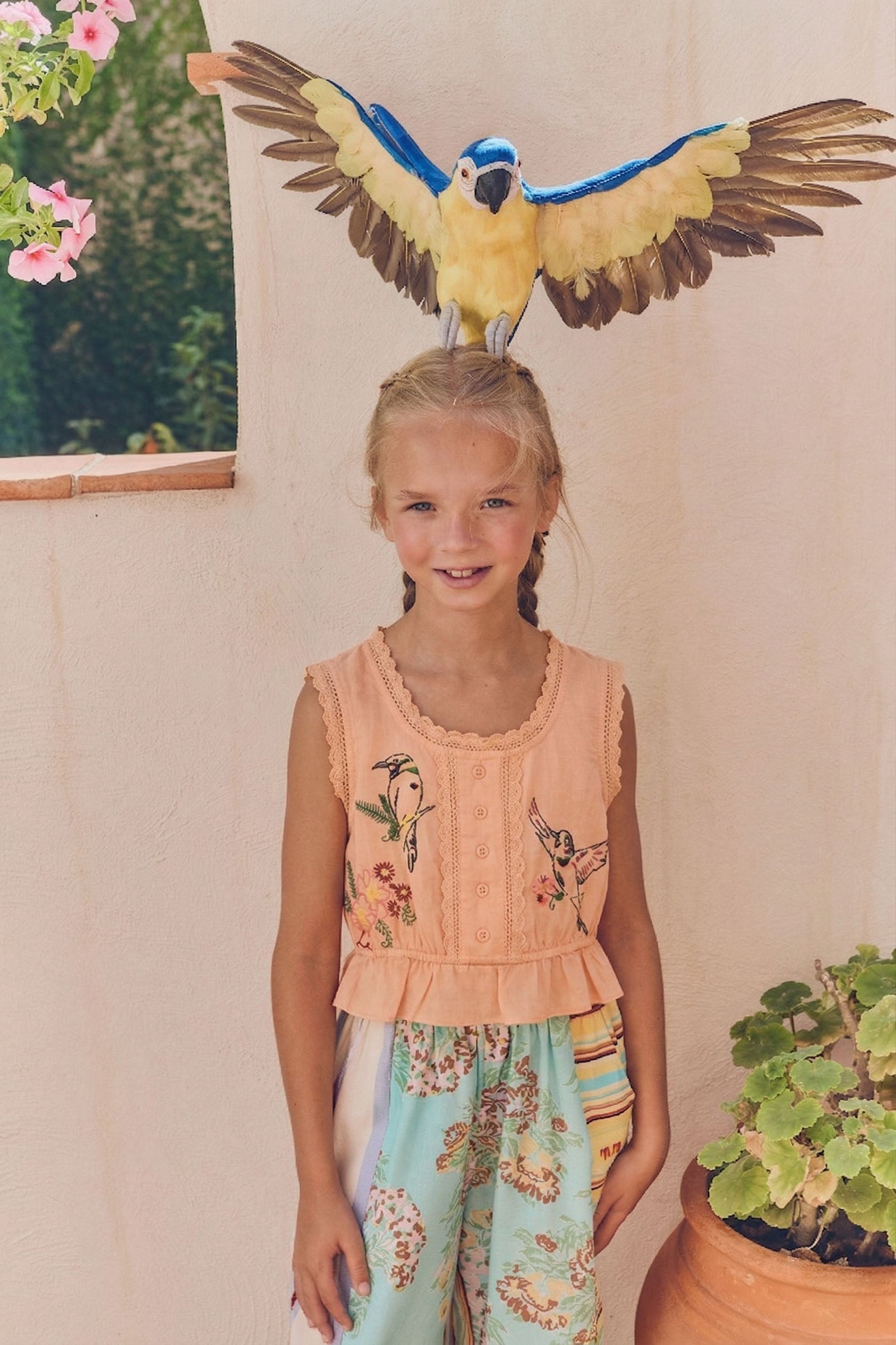 BIRDS EMBROIDERED TOP PEACH