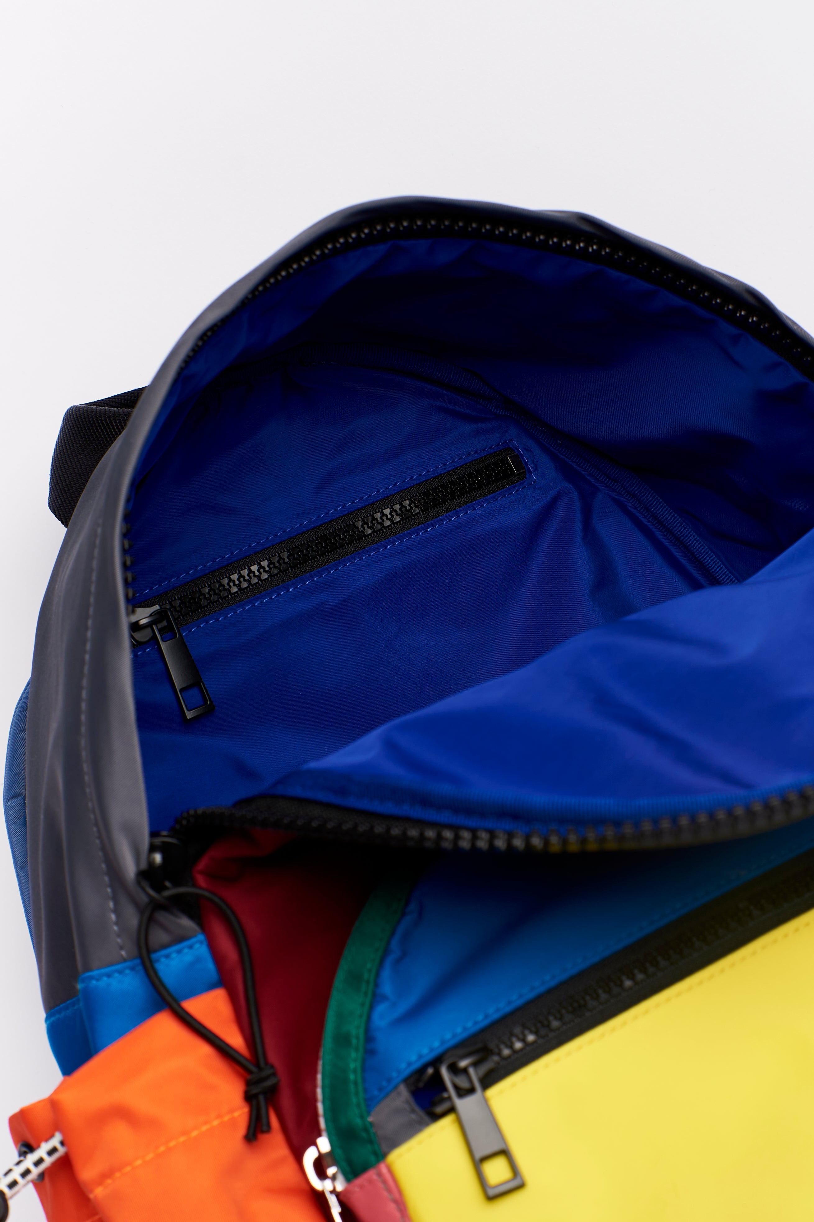 Mehrfarbiger Rucksack